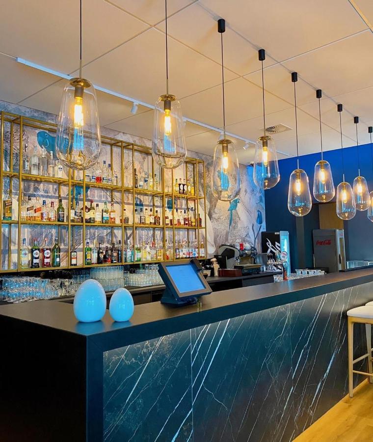 Hotel Arkas Prószków Екстериор снимка