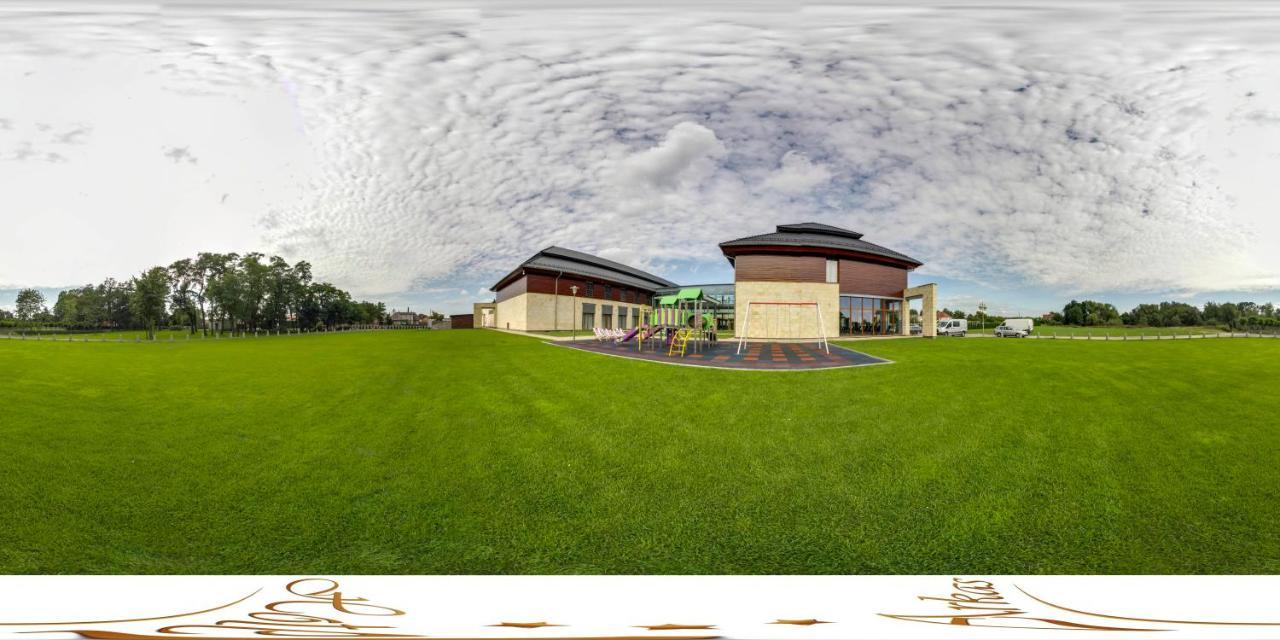 Hotel Arkas Prószków Екстериор снимка