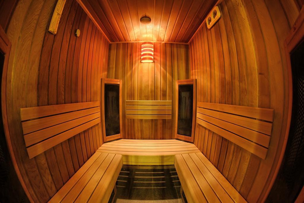 Hotel Arkas Prószków Екстериор снимка