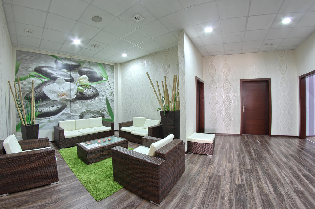 Hotel Arkas Prószków Екстериор снимка