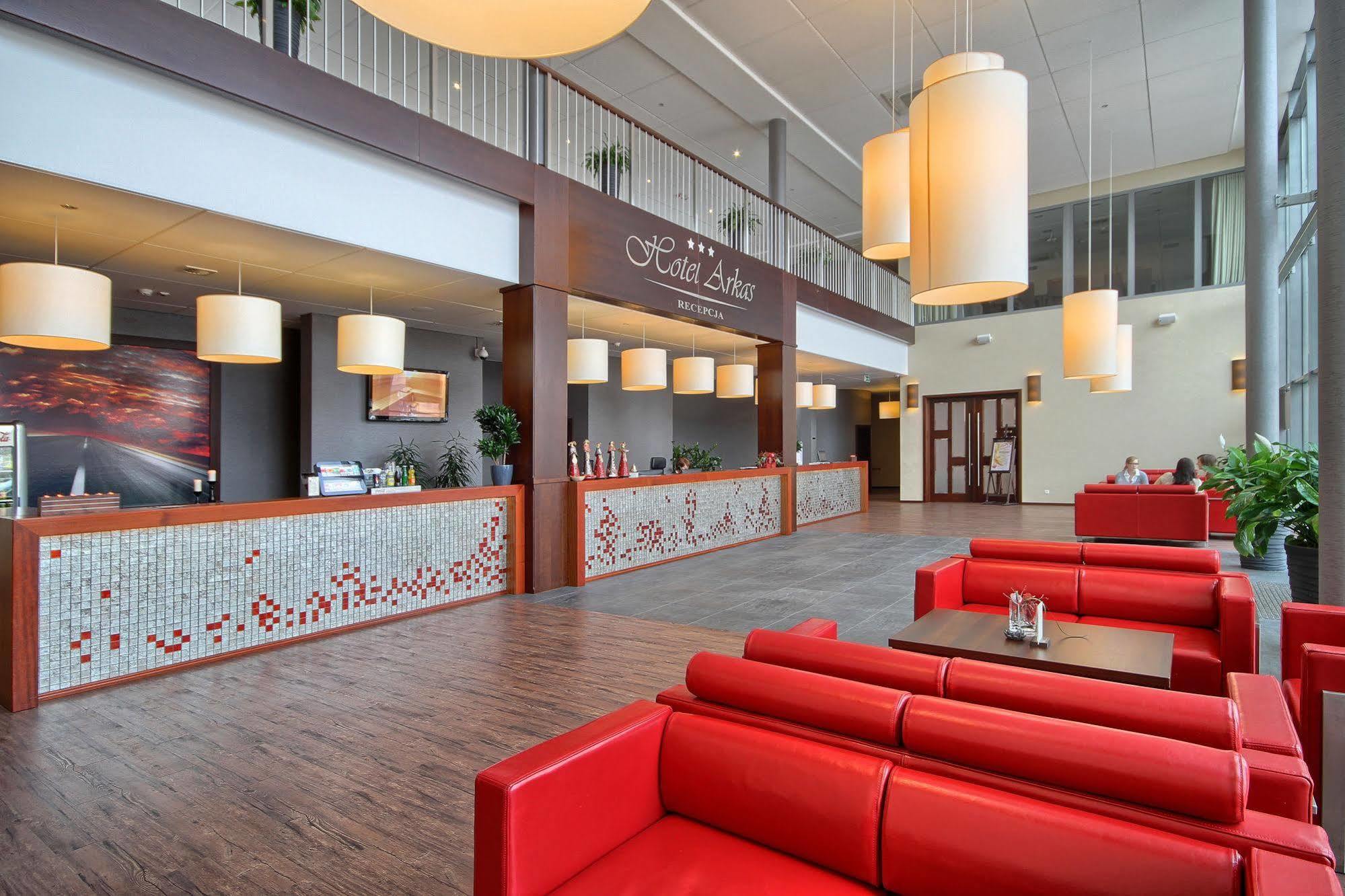 Hotel Arkas Prószków Екстериор снимка