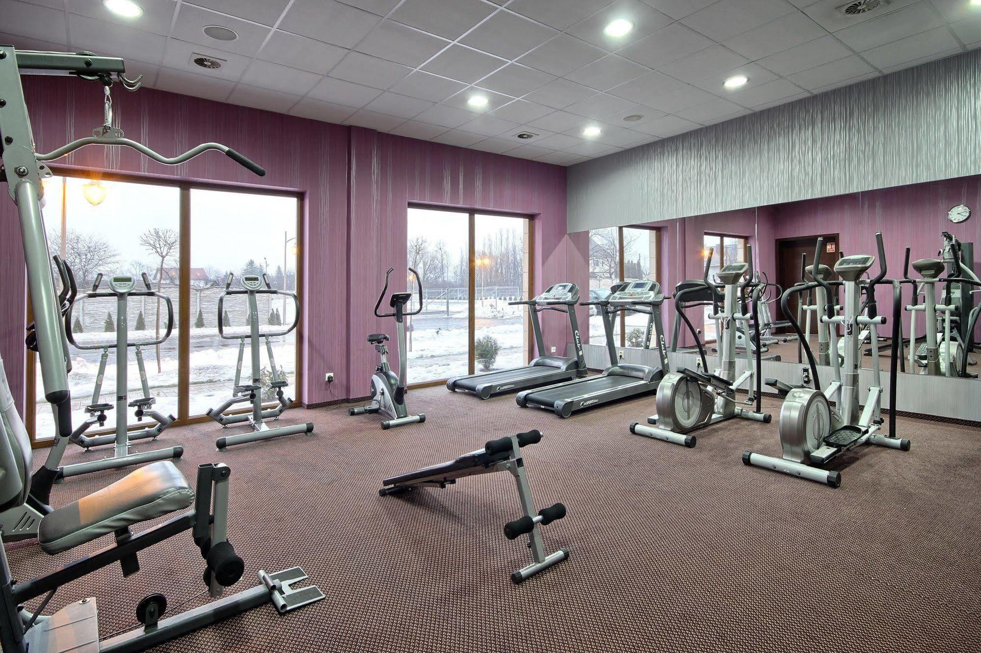 Hotel Arkas Prószków Екстериор снимка