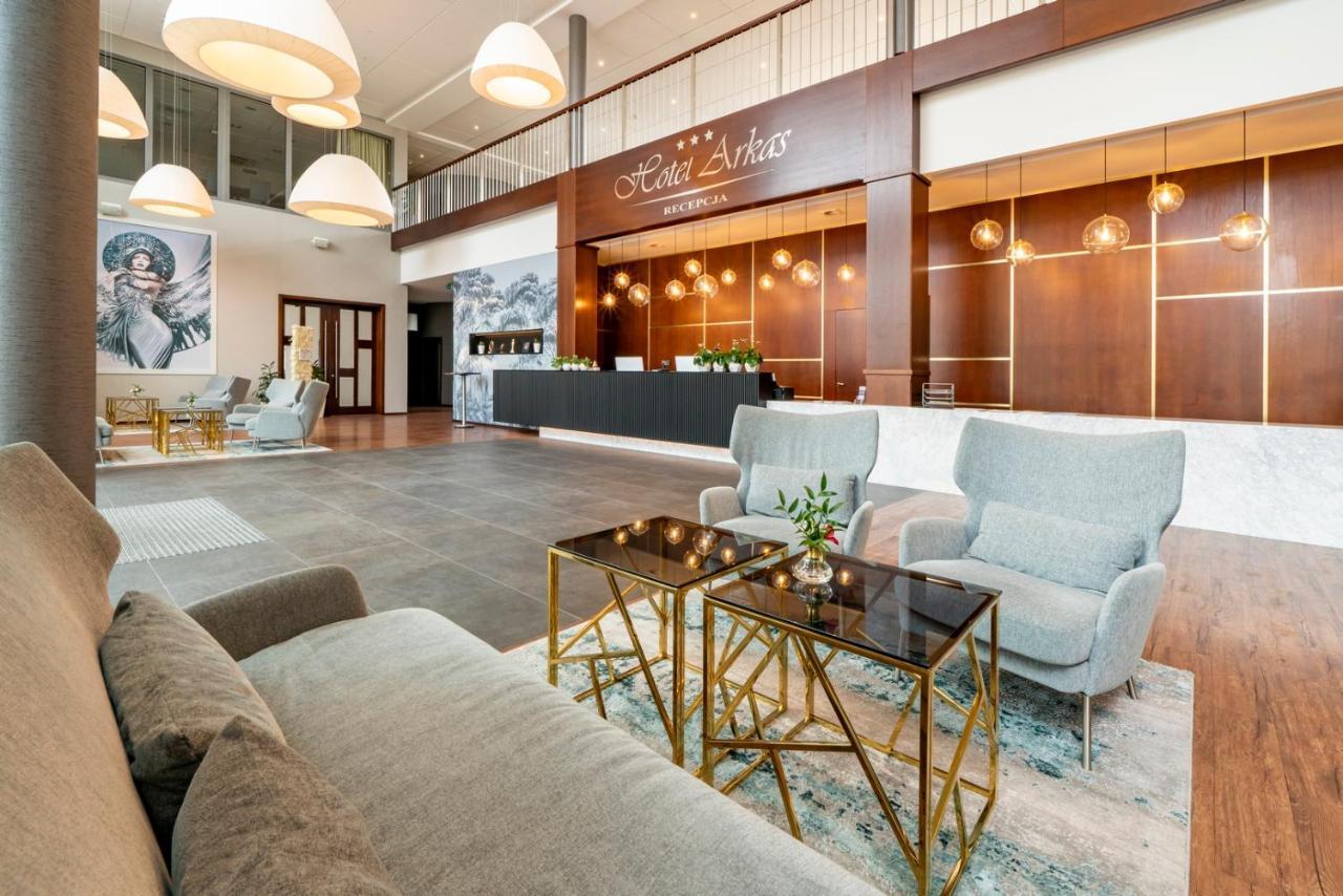Hotel Arkas Prószków Екстериор снимка