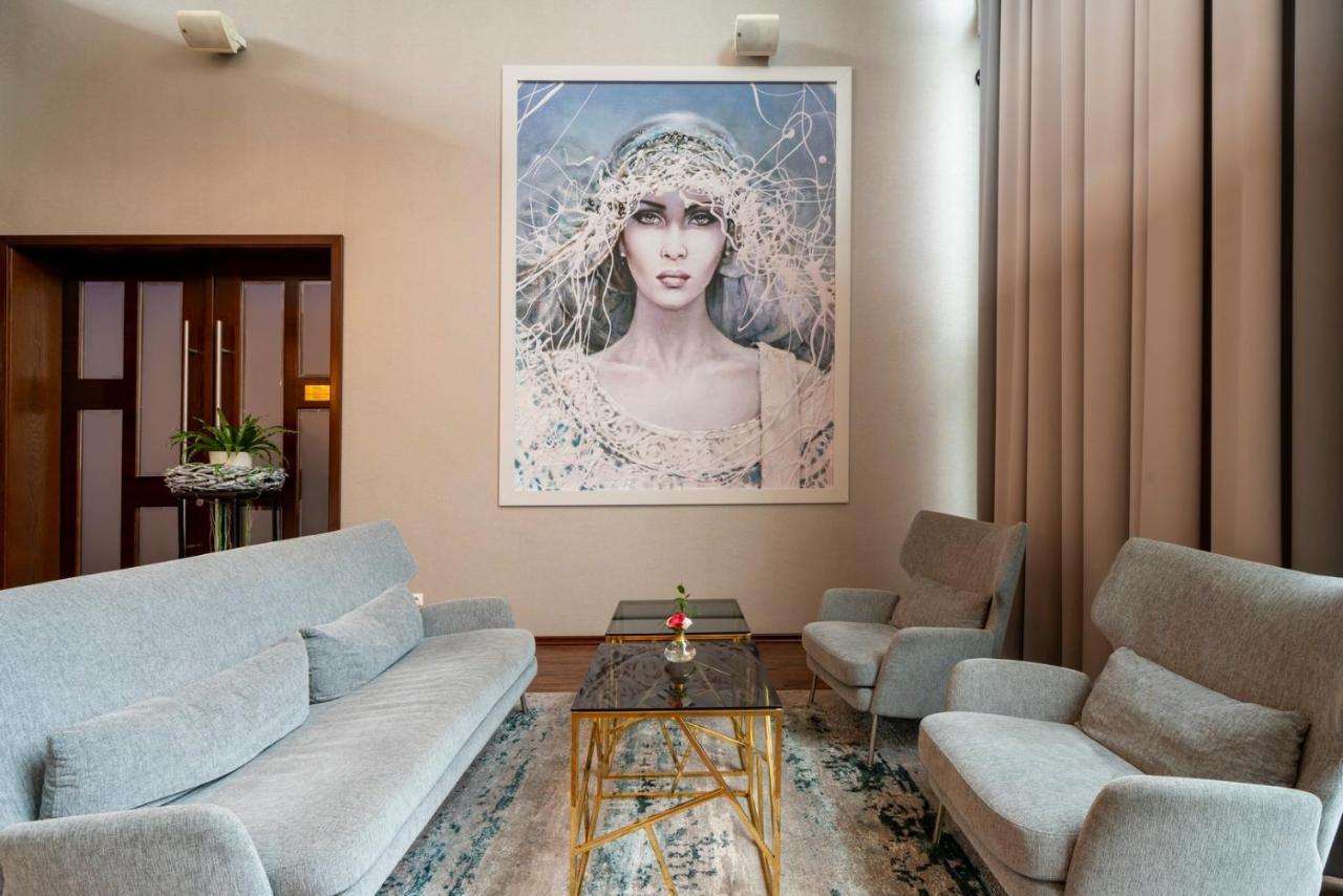 Hotel Arkas Prószków Екстериор снимка