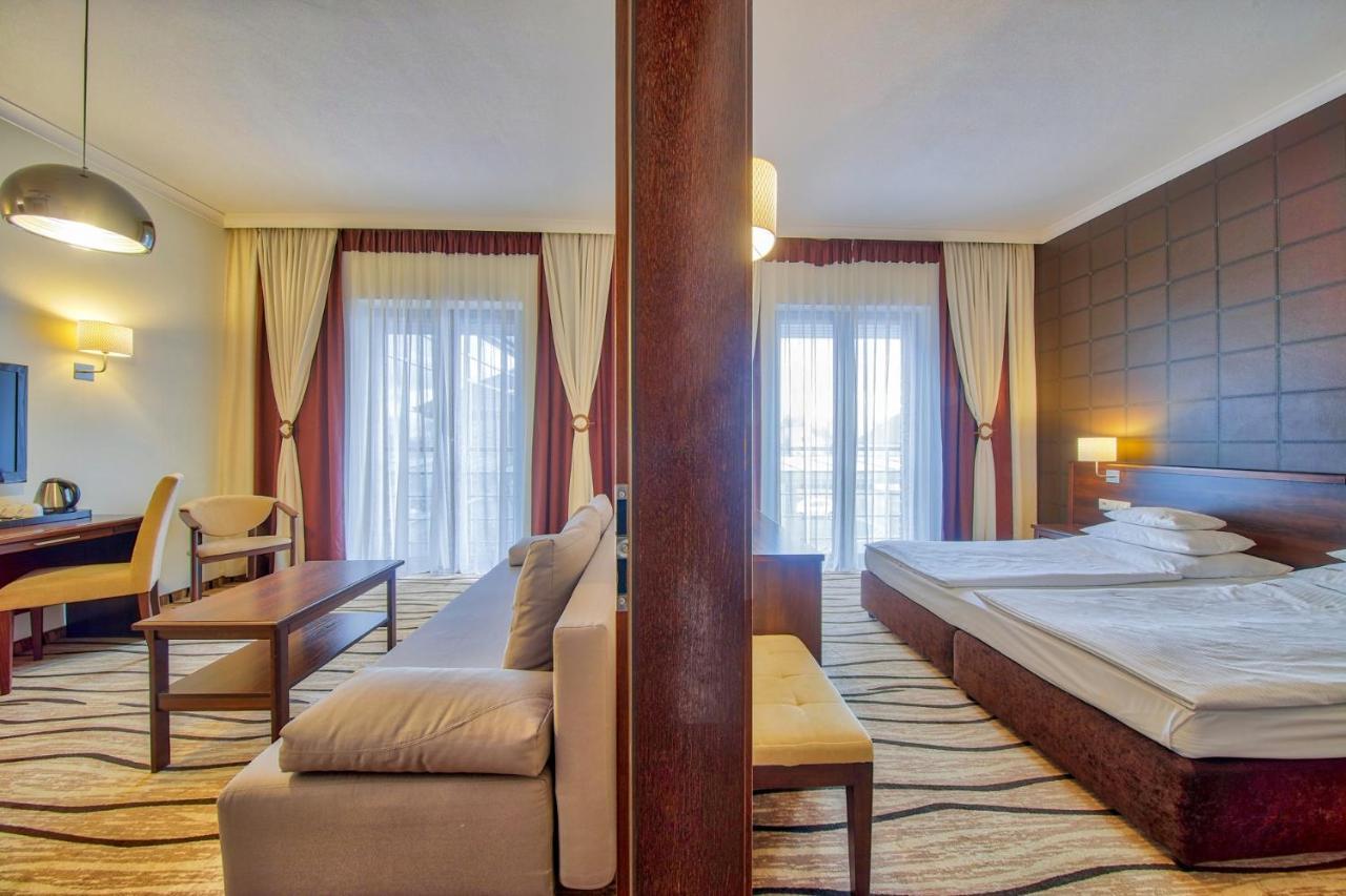Hotel Arkas Prószków Екстериор снимка
